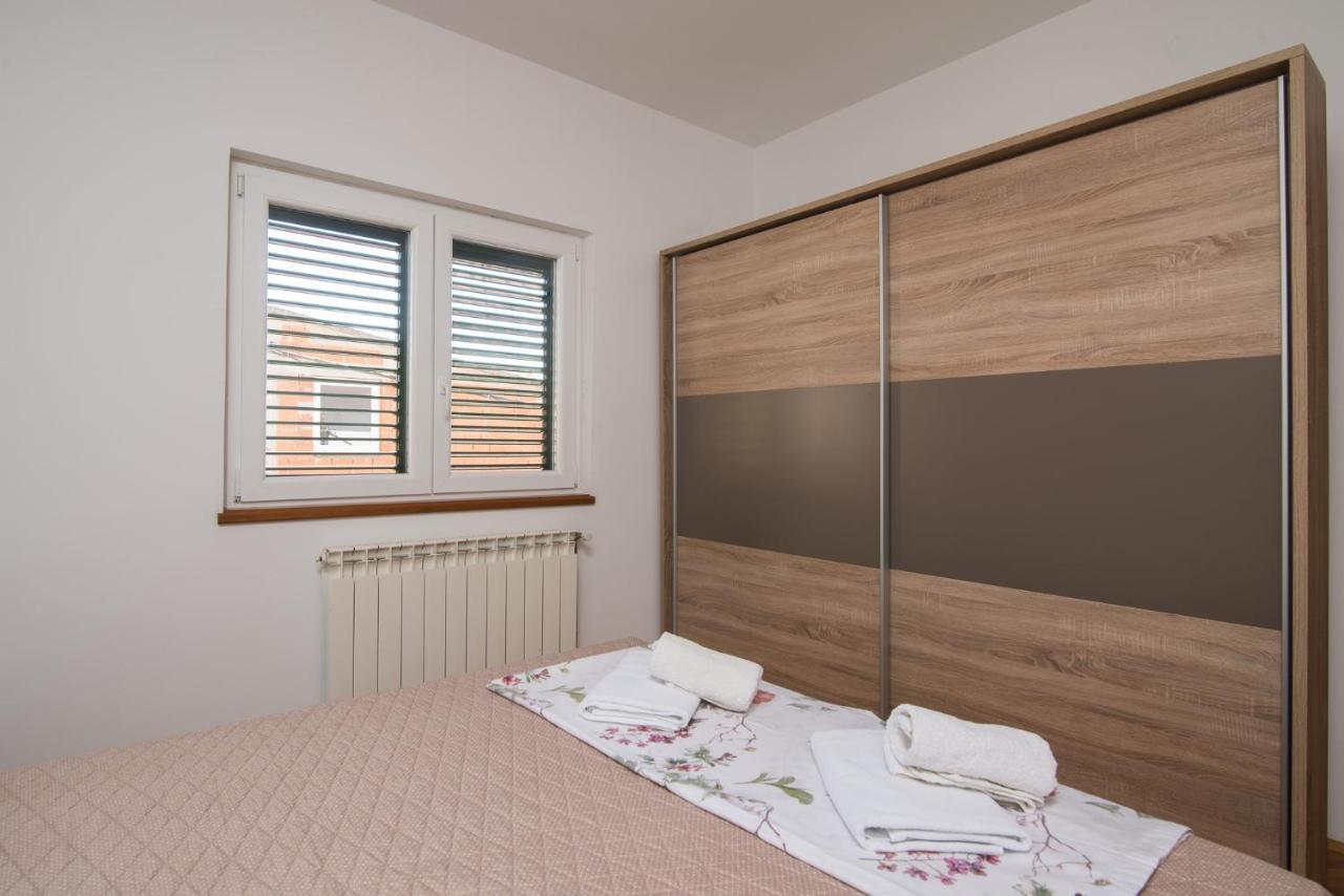 Apartman Josipa Трогир Екстериор снимка